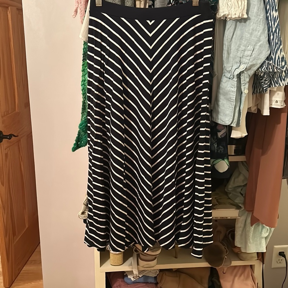 Boden ChevronNavy and White Full Skirt